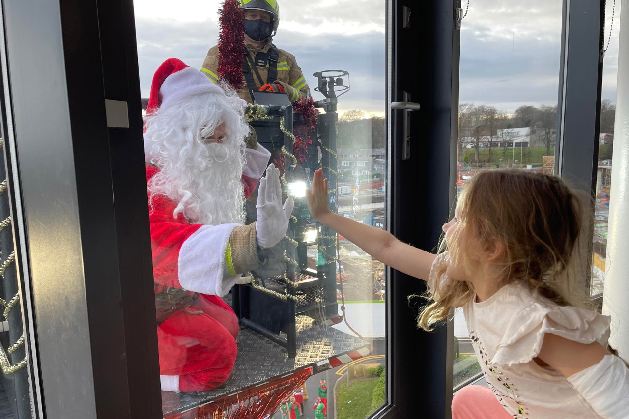 Santa’s Return to the Sky at Aberdeen Children’s Hospital