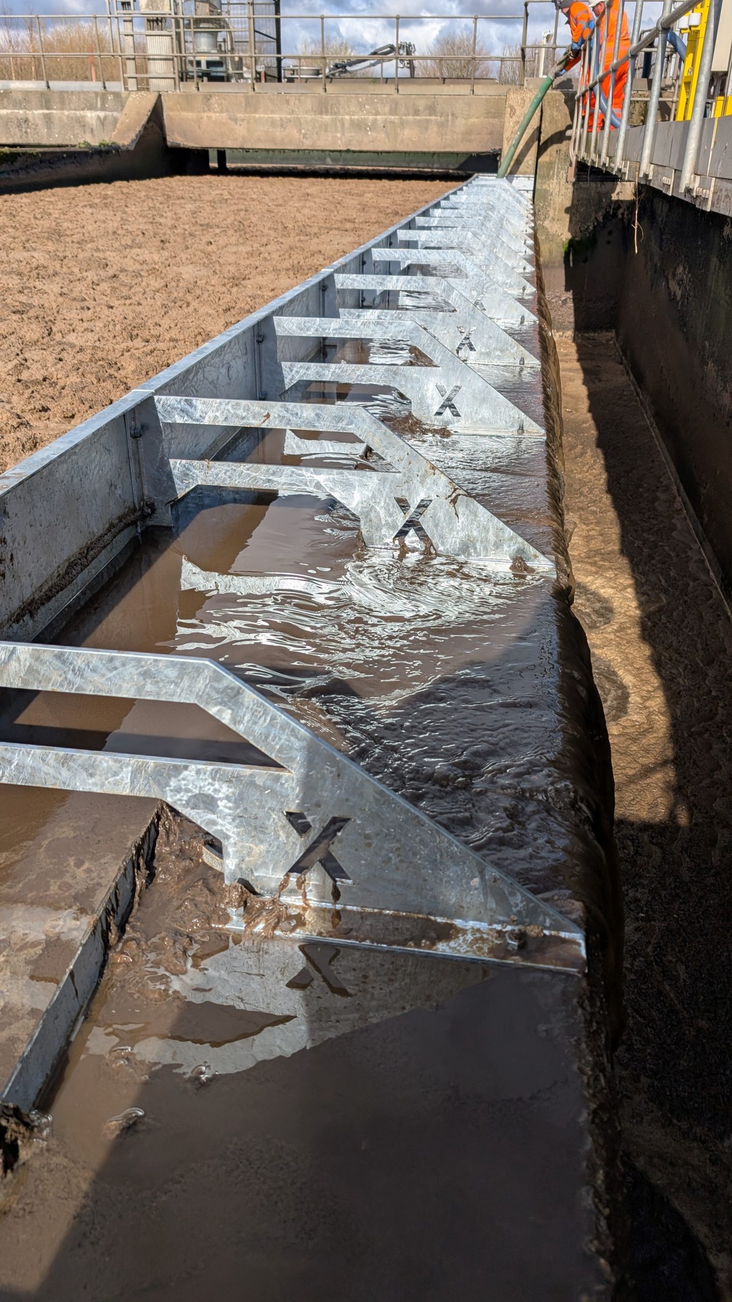 Aerated Sludge Tank – Scum Board Replacement Programme